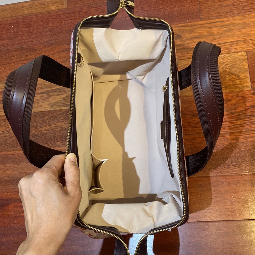 LV Josephine - Picture 5 of 13